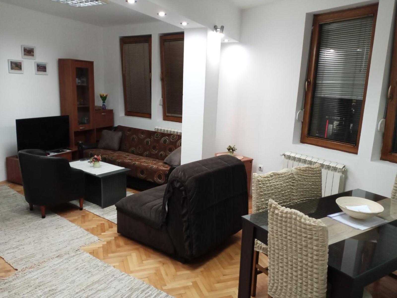 Mladenovic Center, Free Parking&wifi Apartment